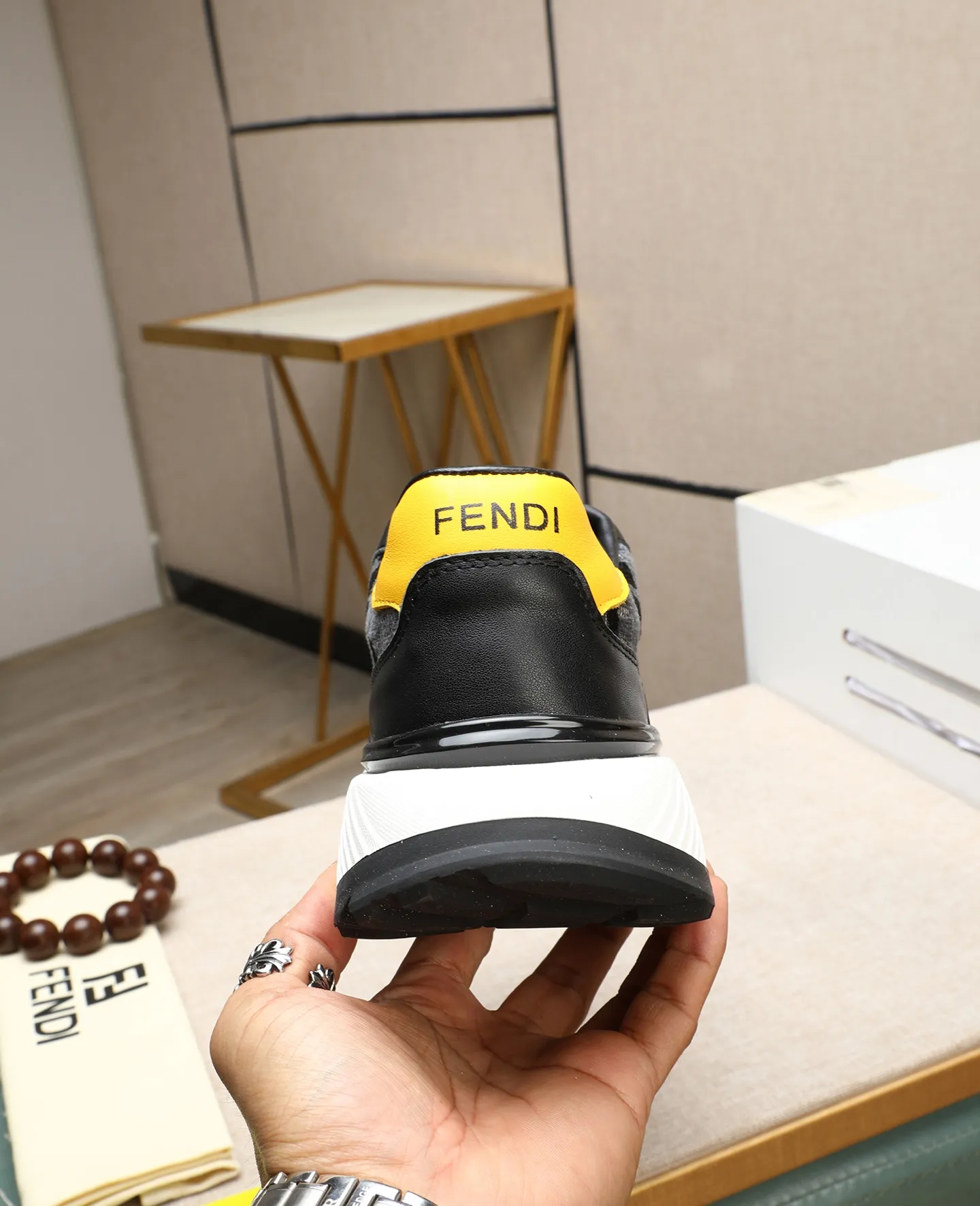 Men's shoes 💰460🕷🕷[FENDI] Fendi fashionable casual men's shoes 🇨🇳Original official website 1:1 model opening, new models are available first 💯Not high-profile but avant-garde, simple About low-key and fashionable, super versatile style 🌿 Made of original cowhide ➕ Pigskin lining 🎋 The version is comfortable on the feet, so rigorous for any small place, and the workmanship is first-class 🍍38-44 Large quantities in stock